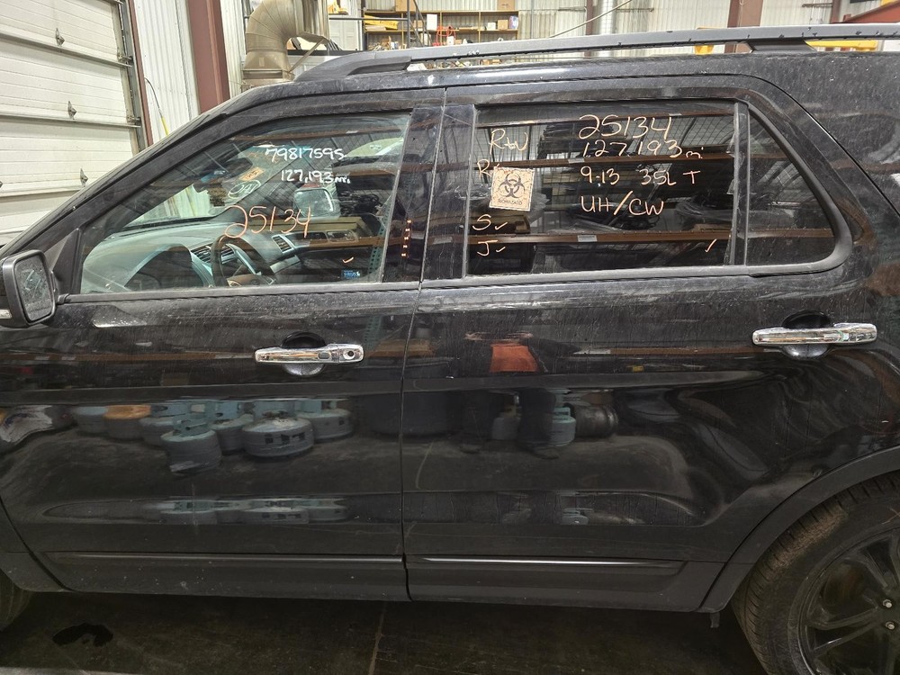 Used Infotainment Display fits: 2014 Ford Explorer Front display 8`` screen ID D