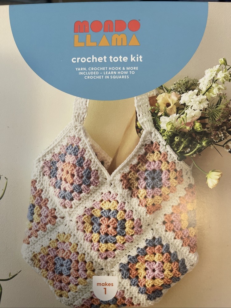 Mondo Llama Crochet Tote Kit