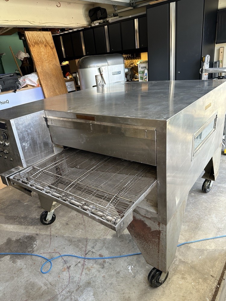 MASTERMATIC MG-32S SINGLE DECK CONVEYOR TYPE PIZZA OVEN