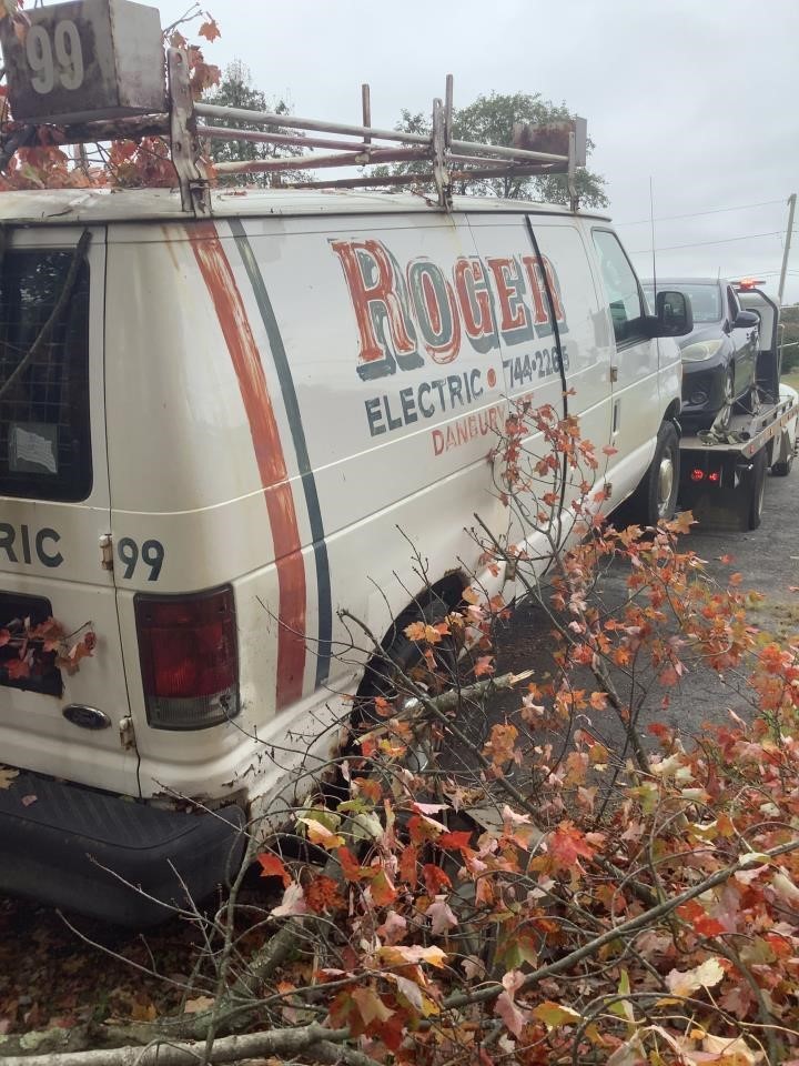 Used Fuse Box Engine fits: 2003 Ford E350 VAN Grade A
