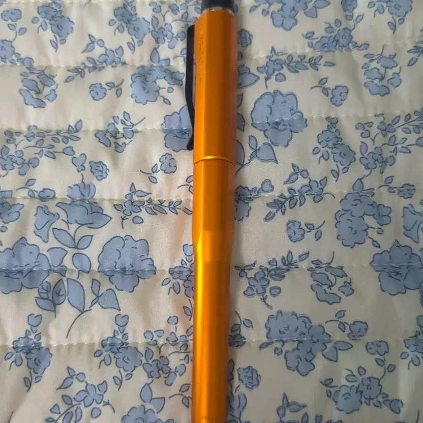 Curutoga Dive Orange Sharp Pencil Case Official