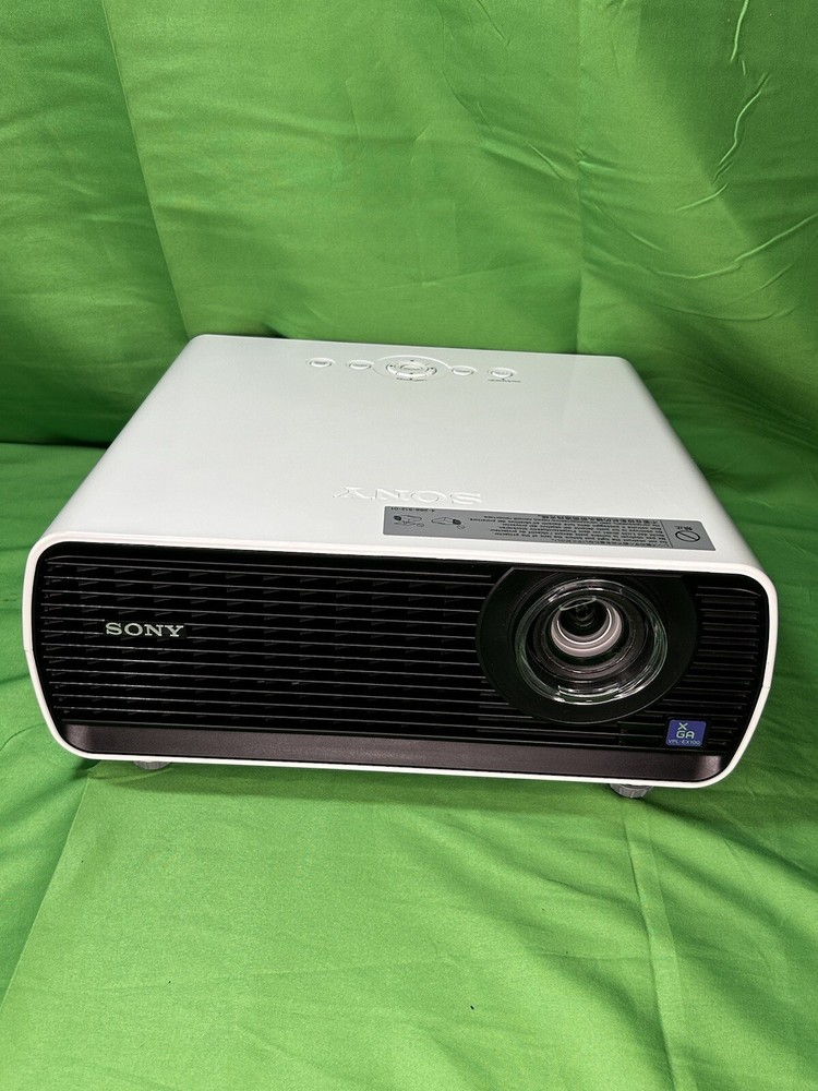 SONY DATA  PROJECTOR  white W/ Power Cable , Remote & Adapter VPL-EX100 *Tested*