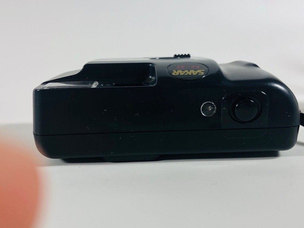 SAKAR FF-37 "Pro Shot - Motorized" autofocus auto-flash f/5.6 100% functional
