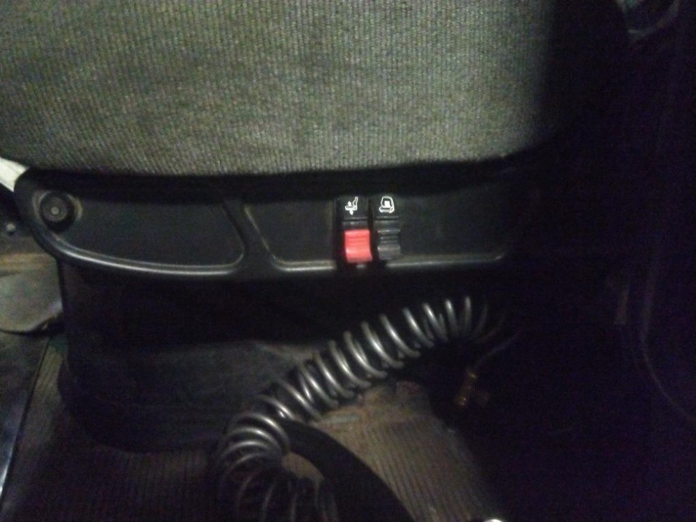 Replaces 2008 PETERBILT 367 FRONT SEAT , WA