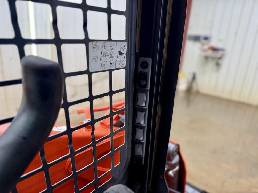 2016 KUBOTA SSV75 STANDARD FLOW OROPS SKID STEER WHEEL LOADER