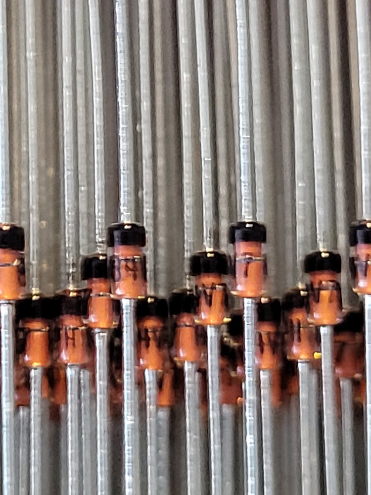 30pcs 1 Watt 84V7  Zener Diode