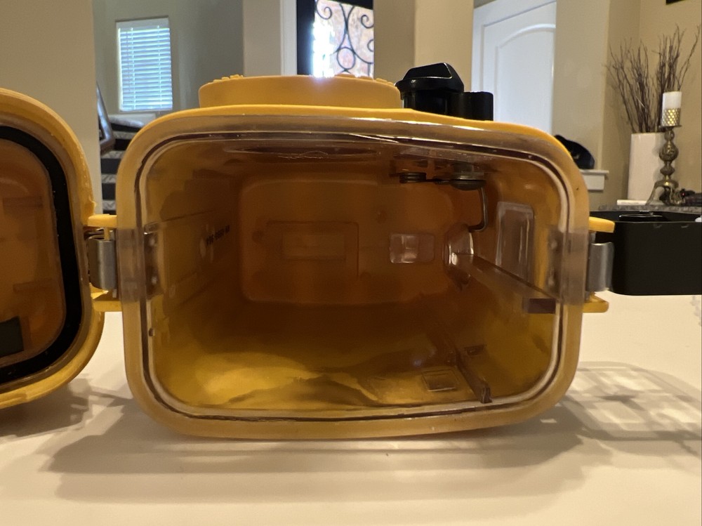 Sealife Reefmaster 35mm Camera SL200 waterproof case