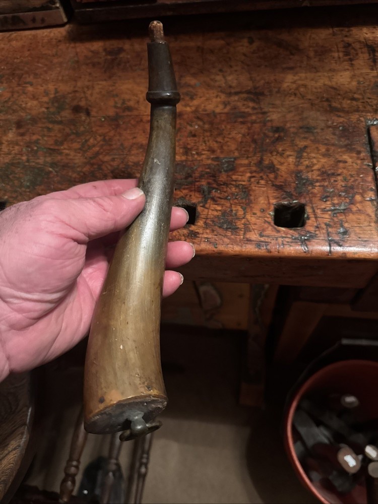 Nice Medium Size 19th Century New England Powder Horn