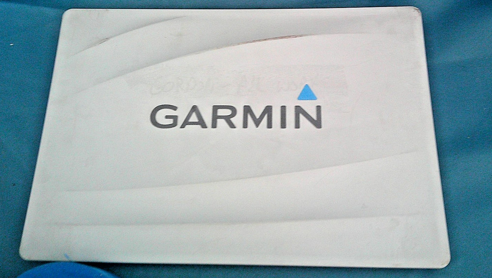Garmin GPSMAP 7612 chart plotter