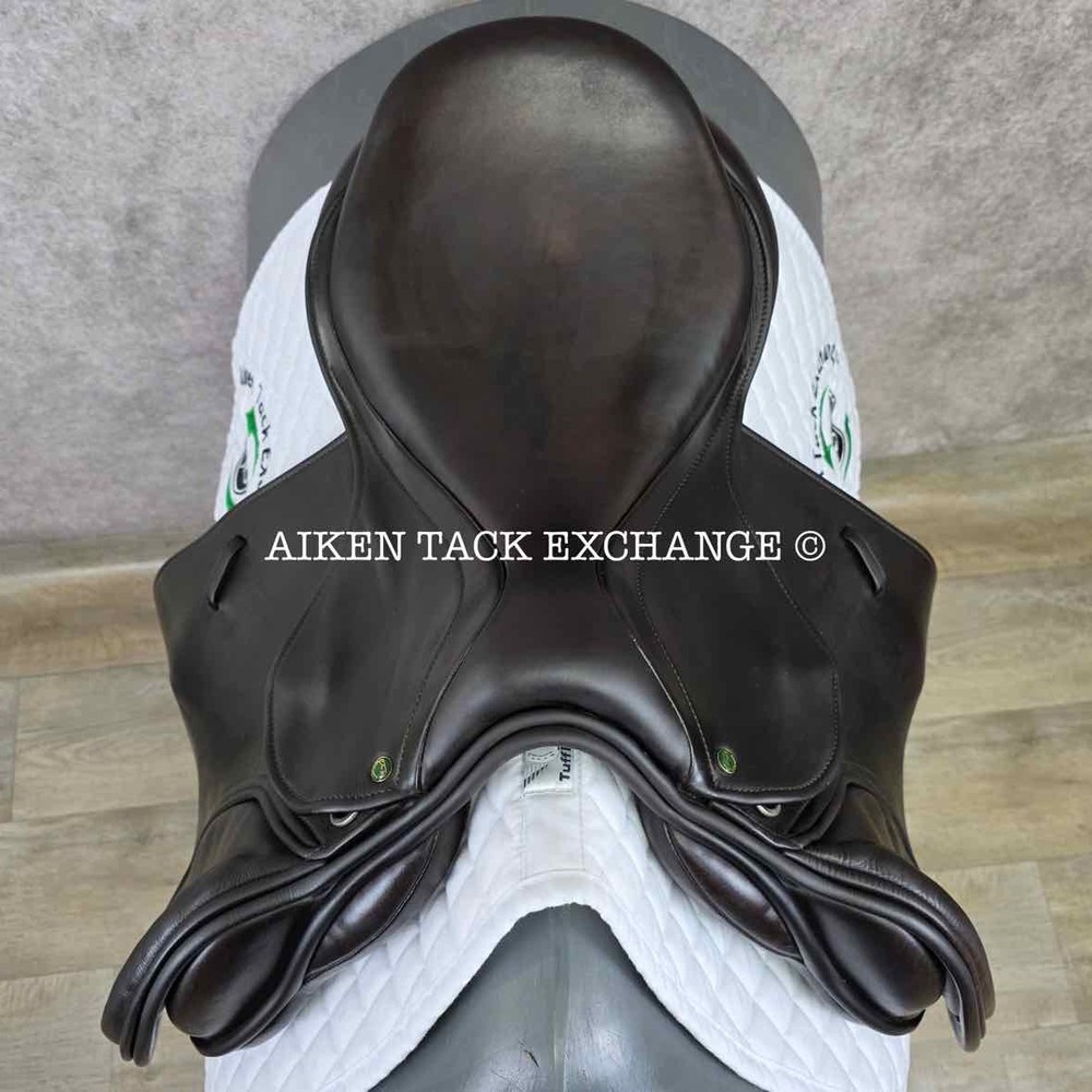 2017 County Solution Jump Saddle, 17.5" Seat, Narrow Tree (Read Description)