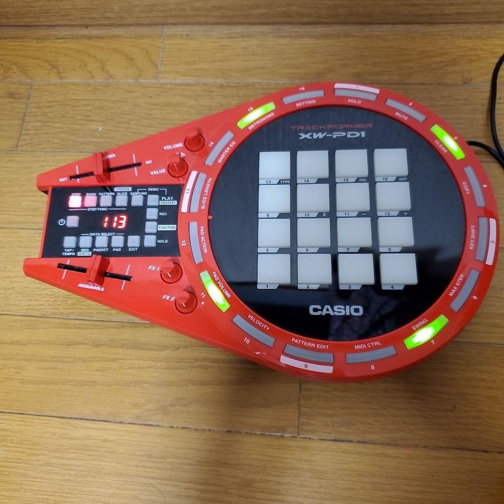 Casio XW-PD1 Sampler Sequencer DJ Controller 16 Pads