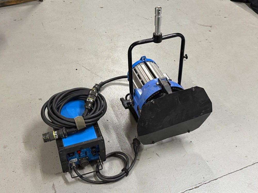 Alumotech M8 800W HMI