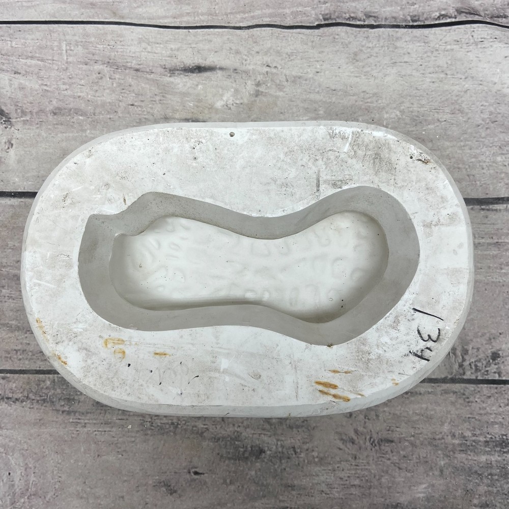 Ceramic Slip Casting Mold Peanut Box Lid Arnel's #374