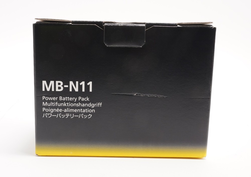 Nikon MB-N11 Power Battery Pack with Vertical Grip
