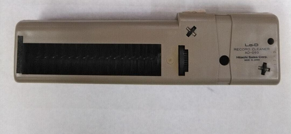 Hitachi Lo-D self-propelled record cleaner Tested with case(silver or black)