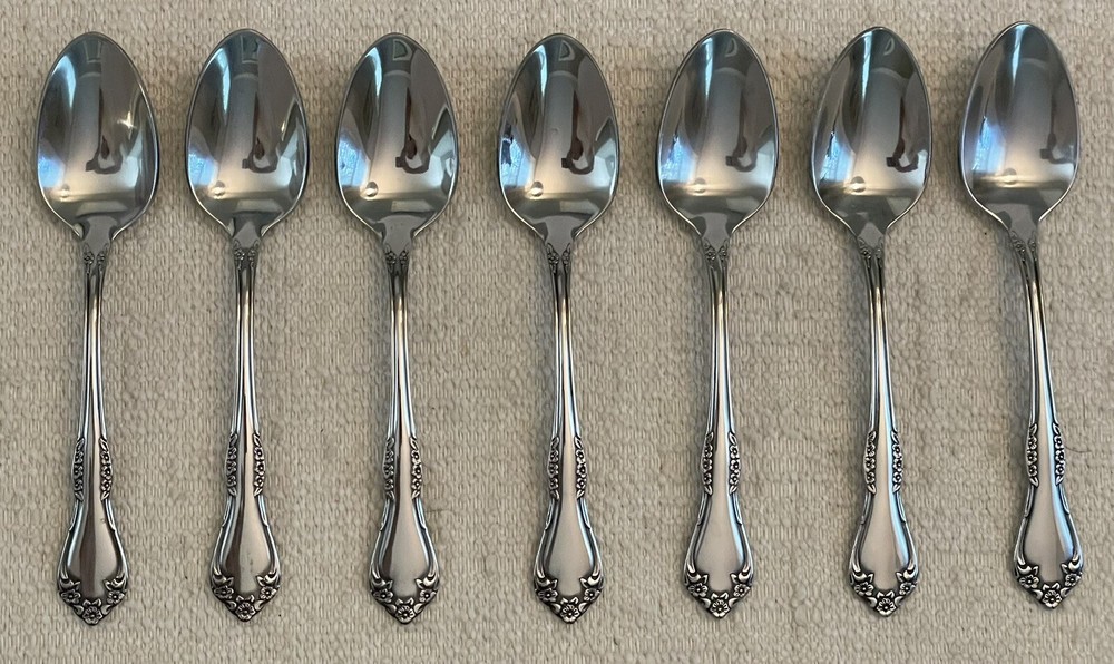 Oneida Rogers Deluxe Stainless MANSFIELD  7 Teaspoon