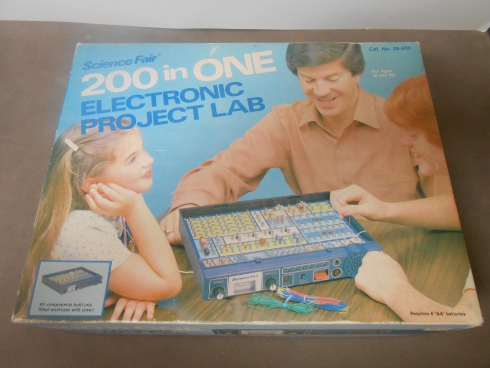Vintage Science Fair 200 in One Electronic Project Lab - Untested please read