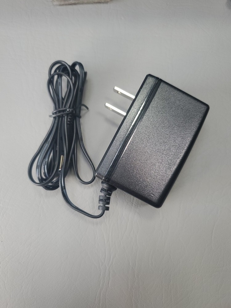 Native Instruments TRAKTOR KONTROL S2 DJ Controller