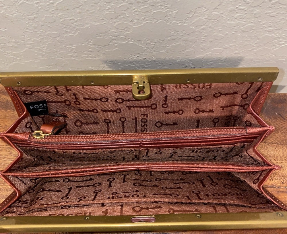 Fossil Kayla Dark Red Leather Wallet