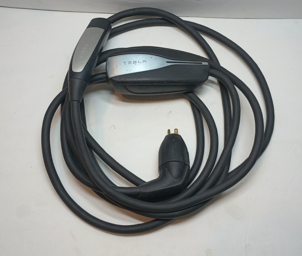 Tesla Model S Model X OEM 1015786-99-A Mobile Connector Charging Unit Untested