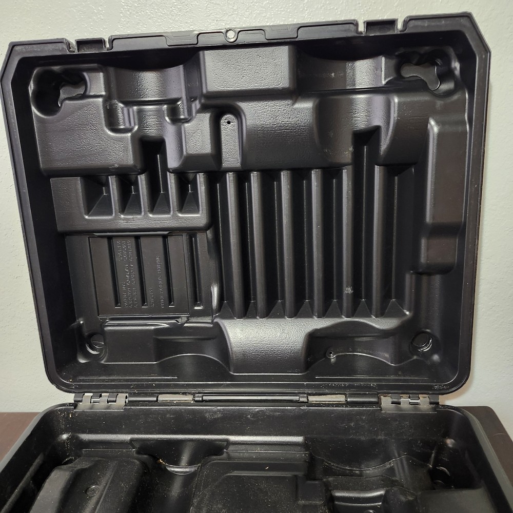 Dewalt router case - DW618B3E case only Missing Handle SEE PHOTOS