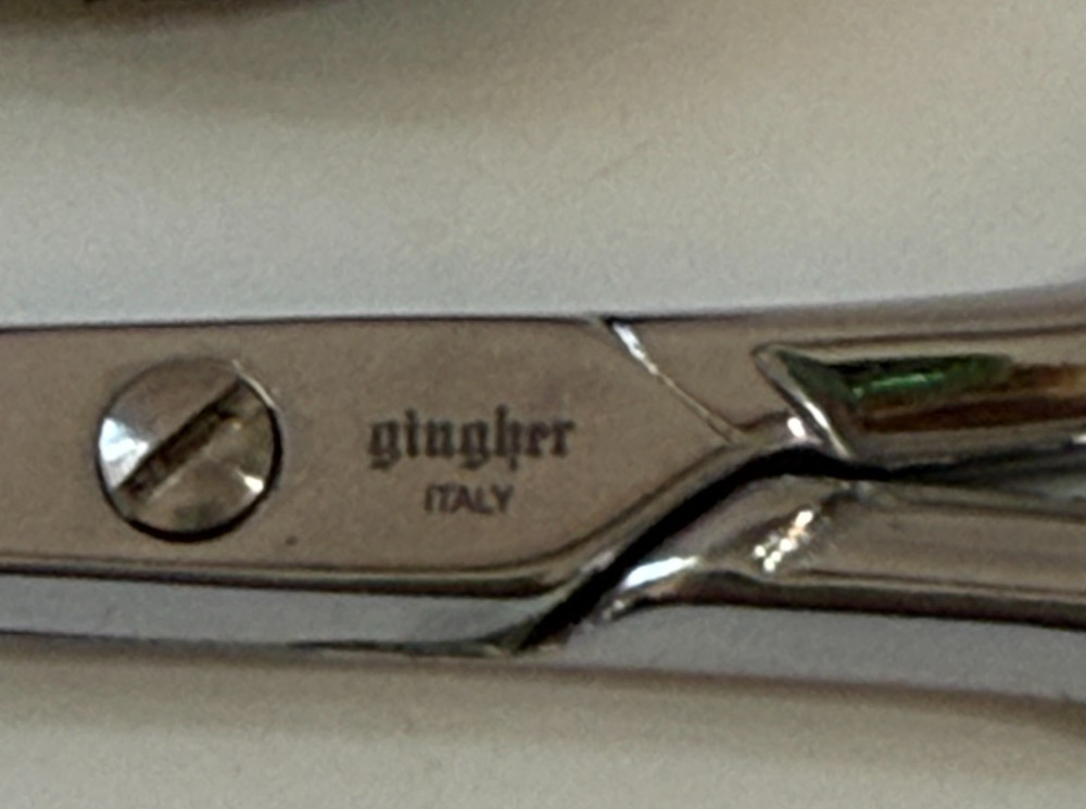Gingher italy 4" Curved Scissors with sheath Excellent sharp
