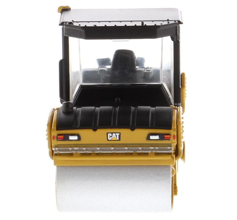 1/64 DIECAST MASTERS Caterpillar CB-13 Tandem Vibratory Roller with Cab