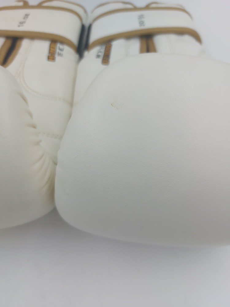 HAWK BOXING GLOVES size 6 16oz
