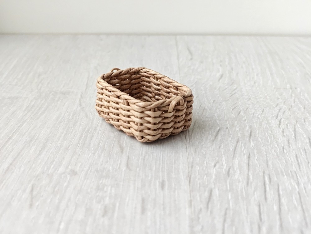 1:12 dollhouse miniature rectangular low wicker storage basket. handmade