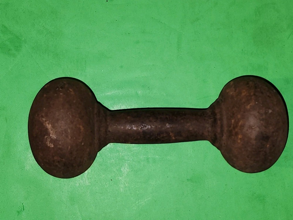 Antique One Piece Solid Cast Iron Dumbbell 7lb 9oz Nice Rust Patina
