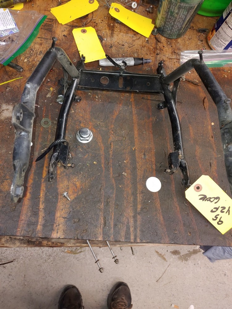 1995 Yamaha YZF600r rear frame section