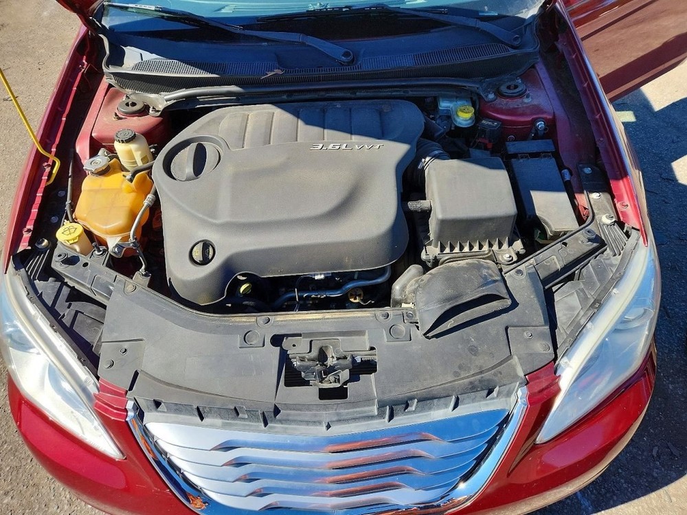 200 2013 Glove Box 5011620
