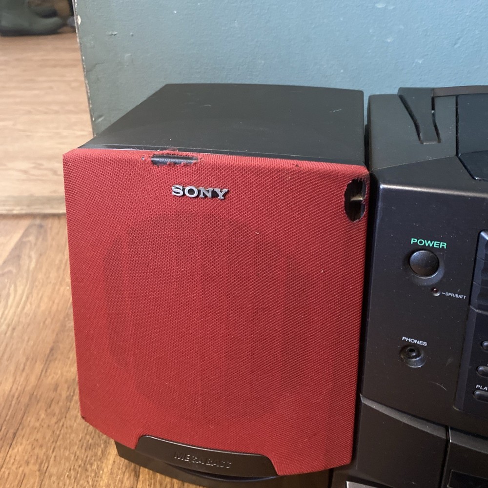 Sony CFD-Z501 AM/FM CD/Cassette Player All Working