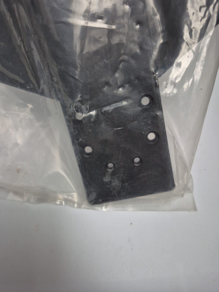 Traxxas lower chassis # 3722