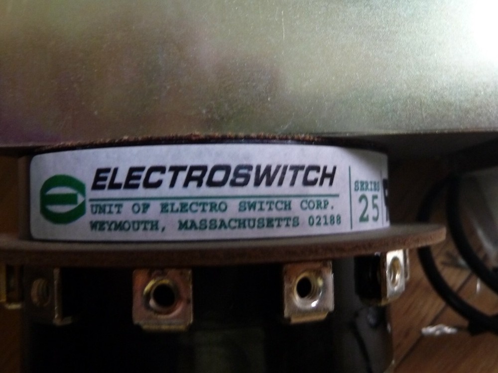 1548 - Electroswitch 82501LE 40vdc Lock out Relay