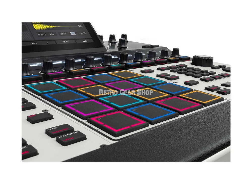 Akai Pro MPC XL Professional Sampling Drum Machine Workstation Sampler Sequencer