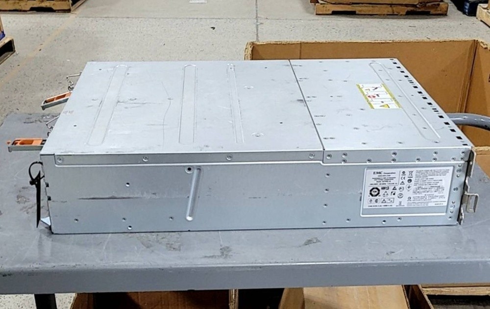 EMC STPE15 900-567-002 Storage System Chassis SEE NOTES