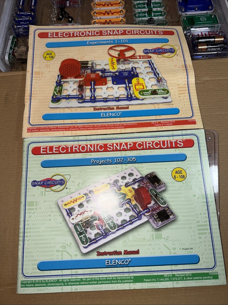 Snap Circuits Classic SC-300 Electronics Exploration Kit Opened Box Nice