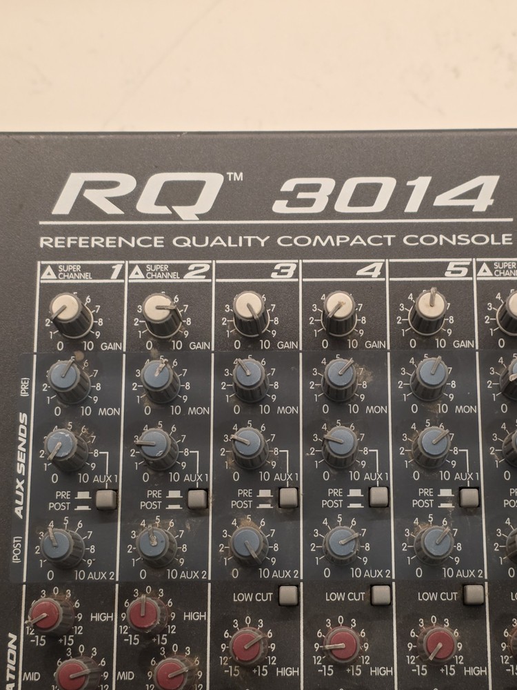 Peavey RQ 3014 Mixing Console 14-Channel Console