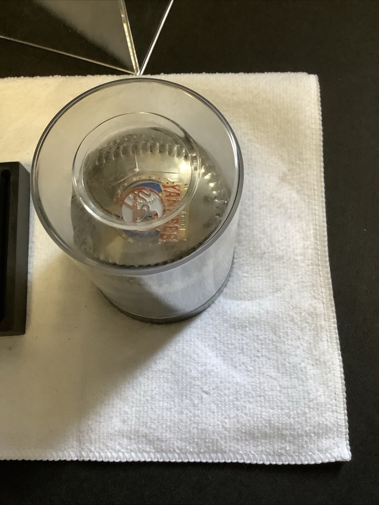 Yankees Gold Embossed Logo. With Case
