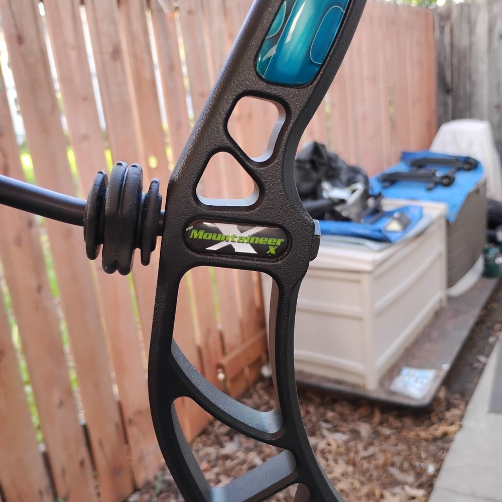 Xpedition Mountaineer X Compound Bow Left Handed