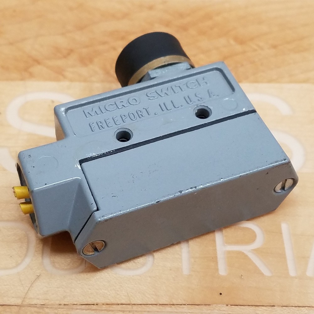 Micro Switch BZE6-2RN Limit Switch, 15A 125/250/480VAC - USED