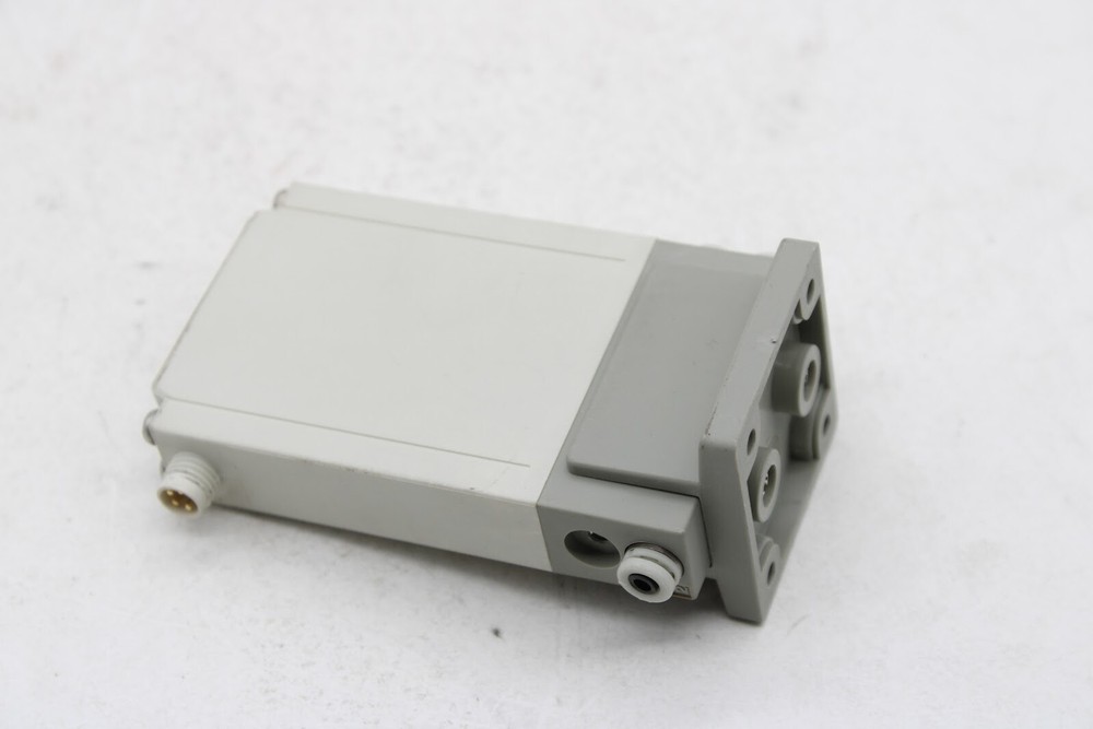 SMC ITV0030-0CS Electro-Pneumatic Regulator