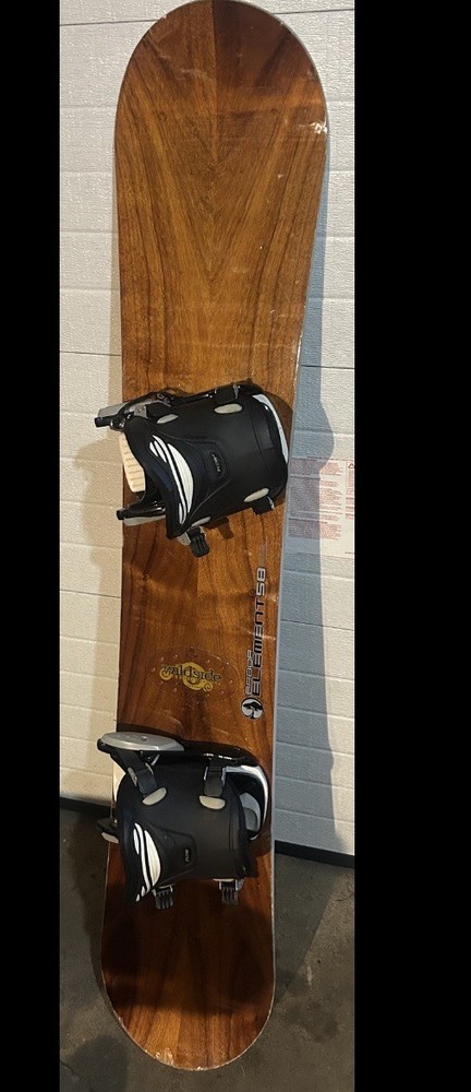 Rare Arbor Element  Snowboard great condition 158cm deck only