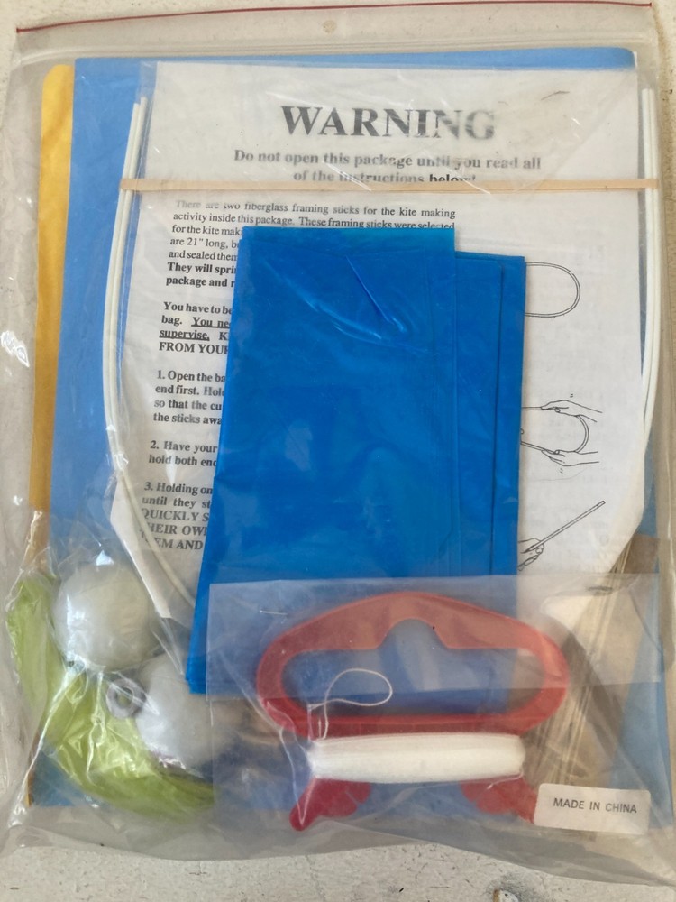 A Science-by-Mail Challenge Kit Flight Aerodynamics Flying Machines Educational