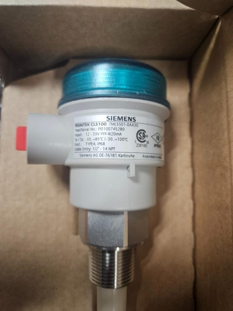 New Siemens 7ML5501-0AA30 Level Transmitter CLS100 SS Process Connection