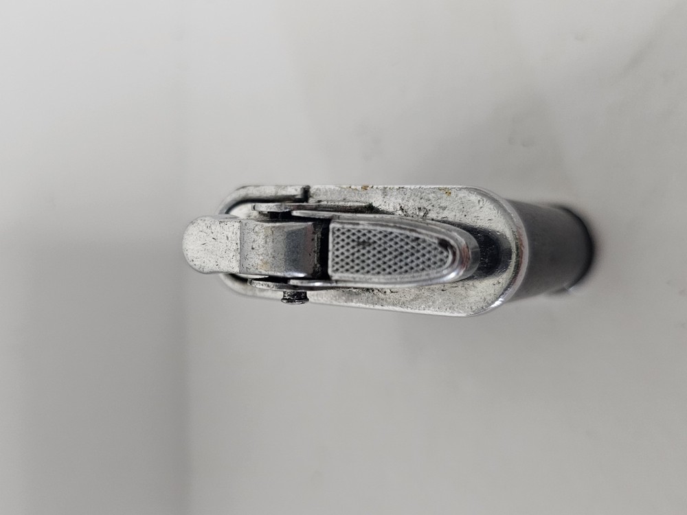 Vintage Ronson "Whirlwind" Lighter Black And Chrome Chromium