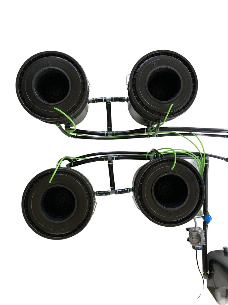 RDWC System. Versatile Hydroponics, LTD. For Compact Grow Area. Set Up In Mins.