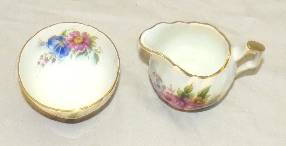 Aynsley Spray Bone China Creamer & Sugar - Excellent