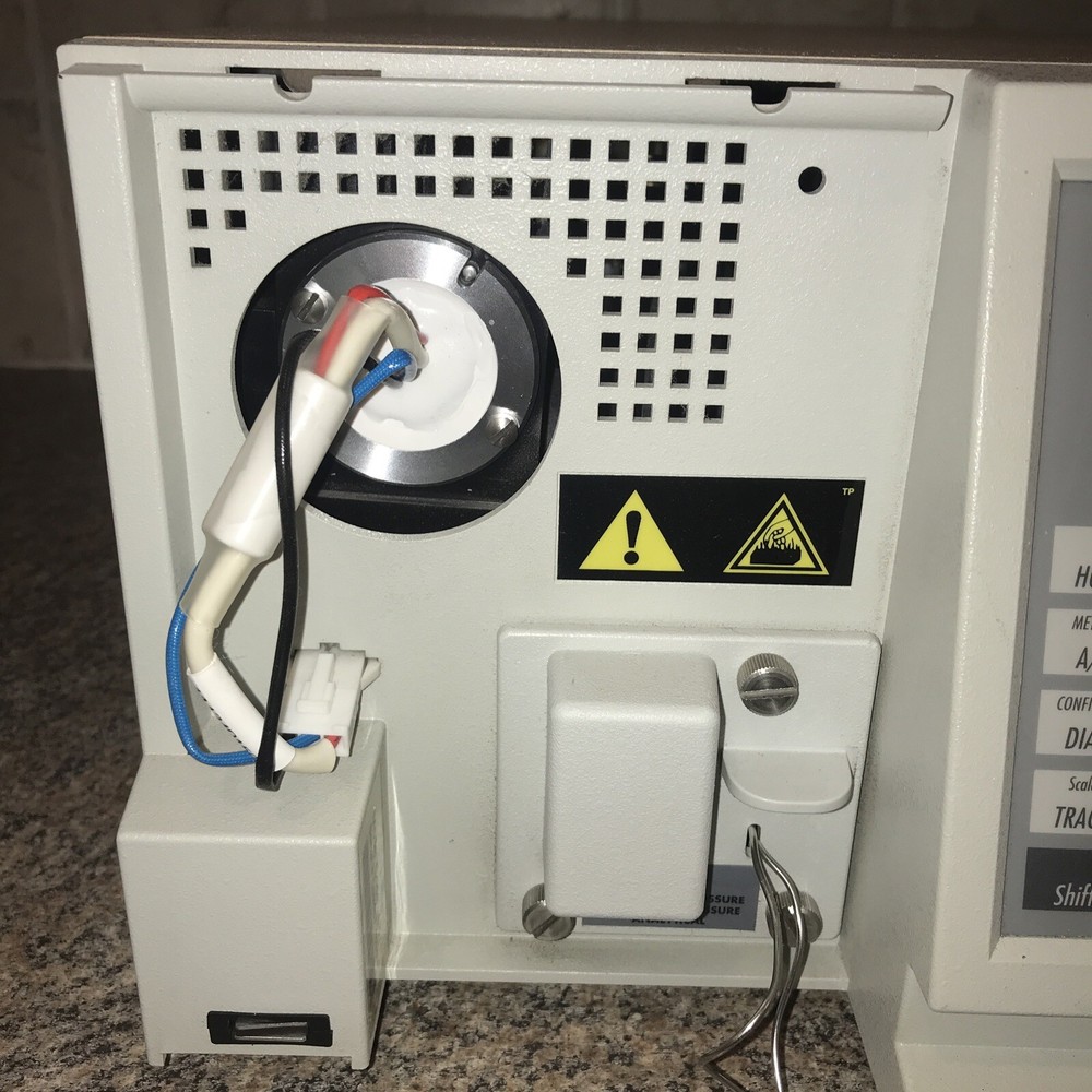 WATERS 2487 DUAL ABSORBANCE DETECTOR